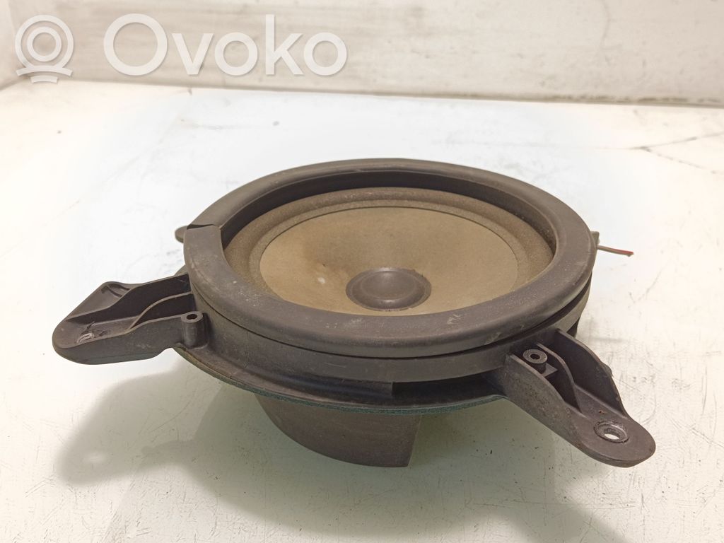 Volvo V70 Altavoz de la puerta delantera 
