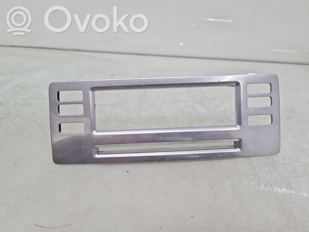 Volvo V70 Rămă unitate radio/GPS