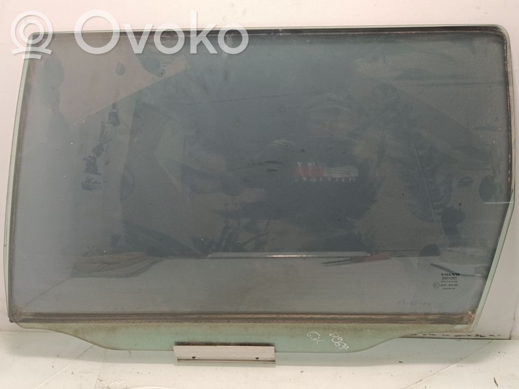 Volvo V70 Vetro del finestrino della portiera posteriore 
