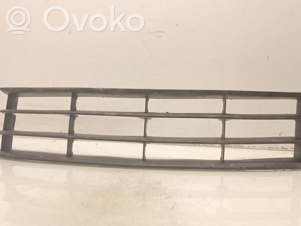 Skoda Octavia Mk2 (1Z) Kratka dolna zderzaka przedniego 