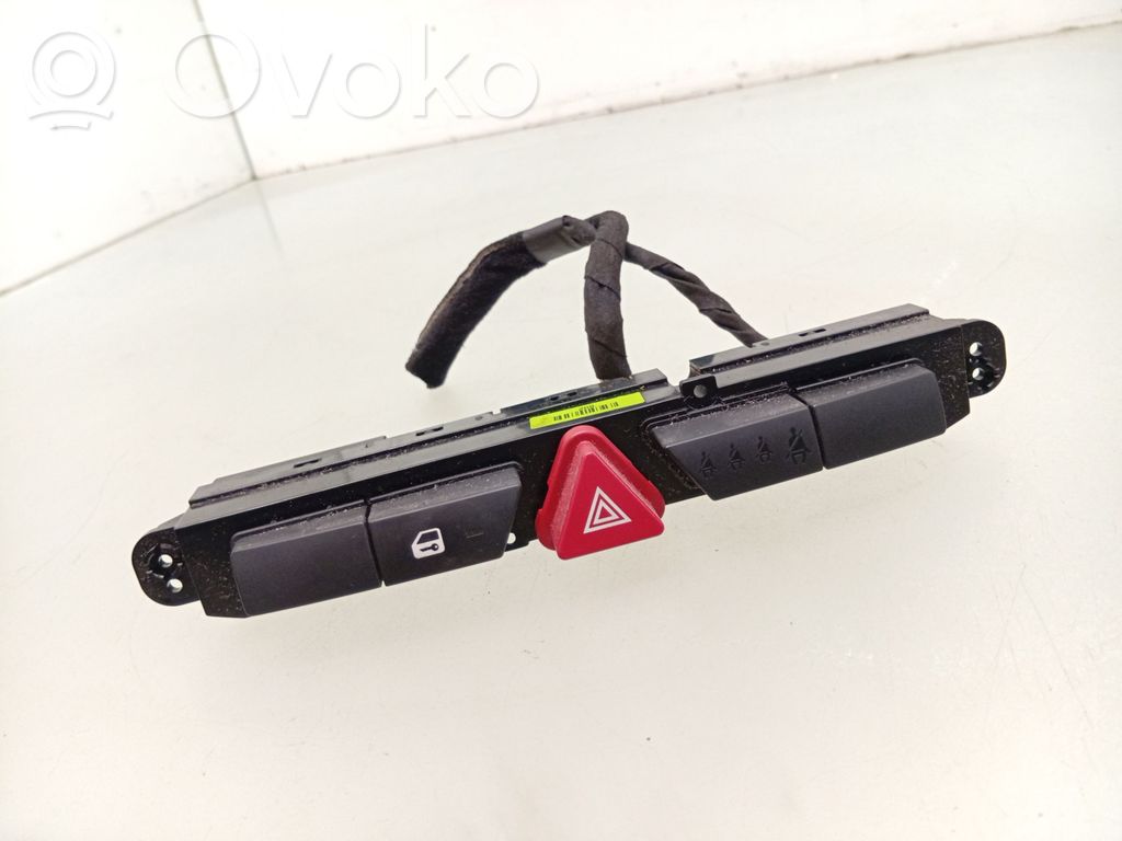 KIA Ceed Botón interruptor de luz de peligro 