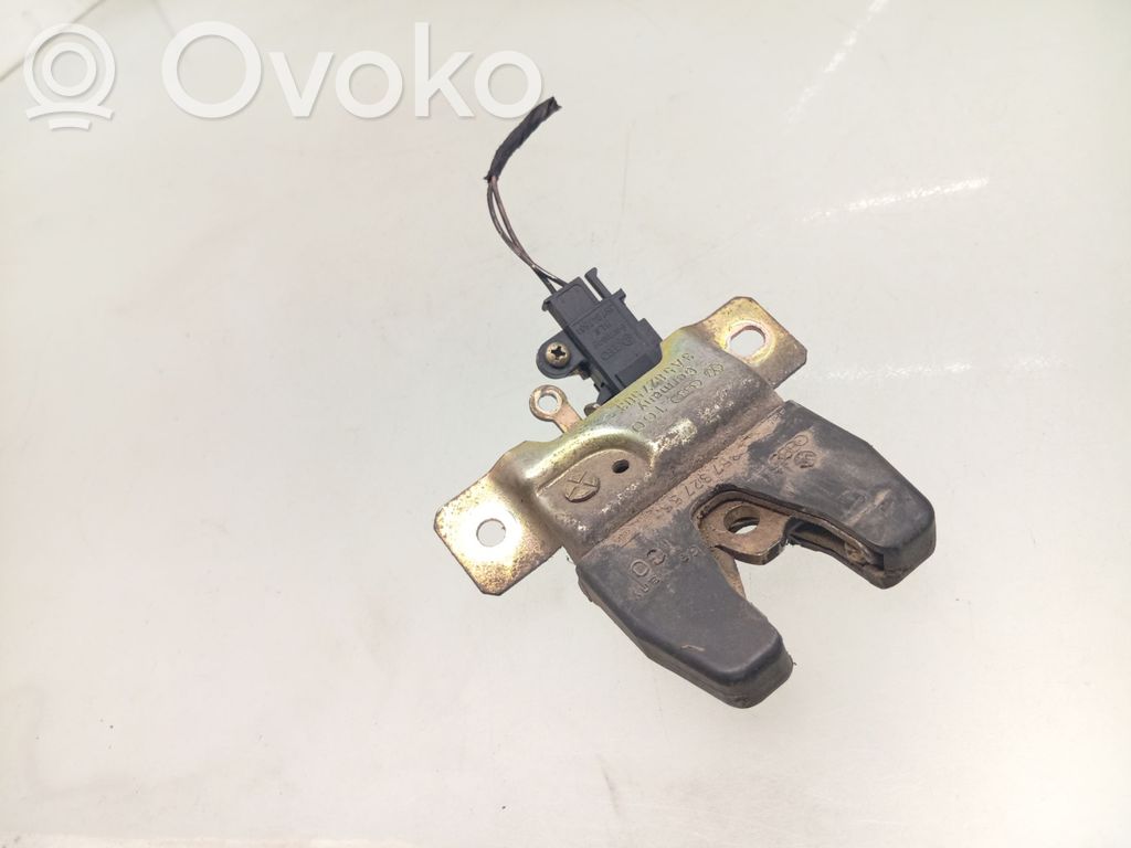 Volkswagen PASSAT B4 Blocco/chiusura/serratura del portellone posteriore/bagagliaio