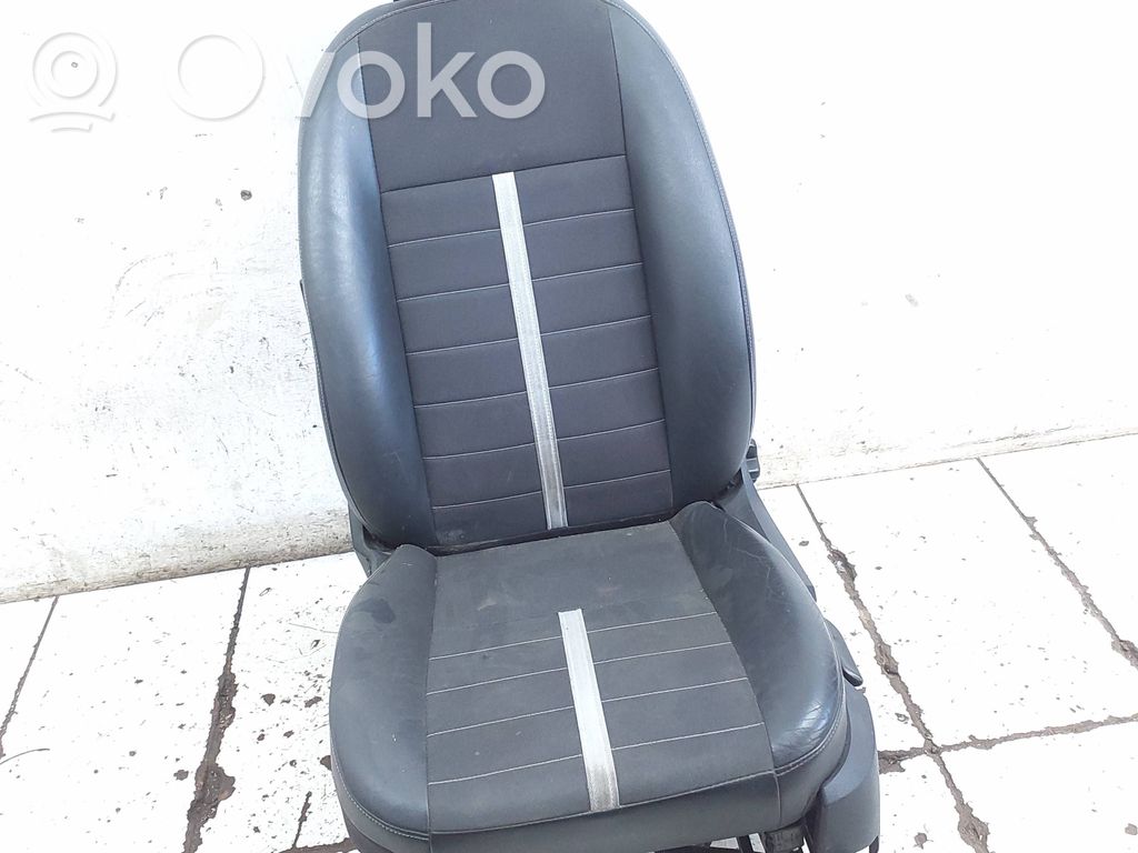 Ford Kuga I Fotel przedni kierowcy 