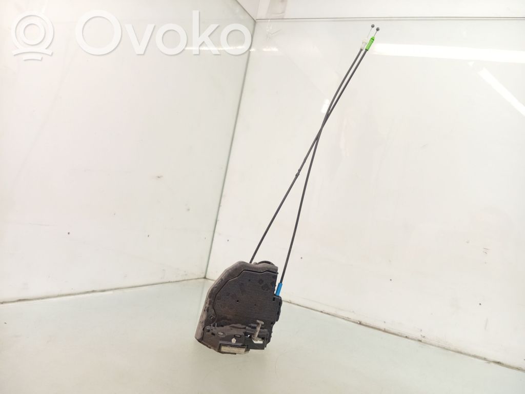 Cerradura de puerta trasera
