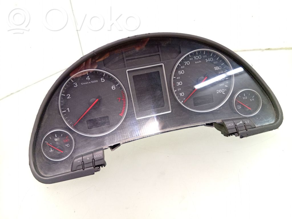Audi A4 S4 B6 8E 8H Nopeusmittari (mittaristo) 