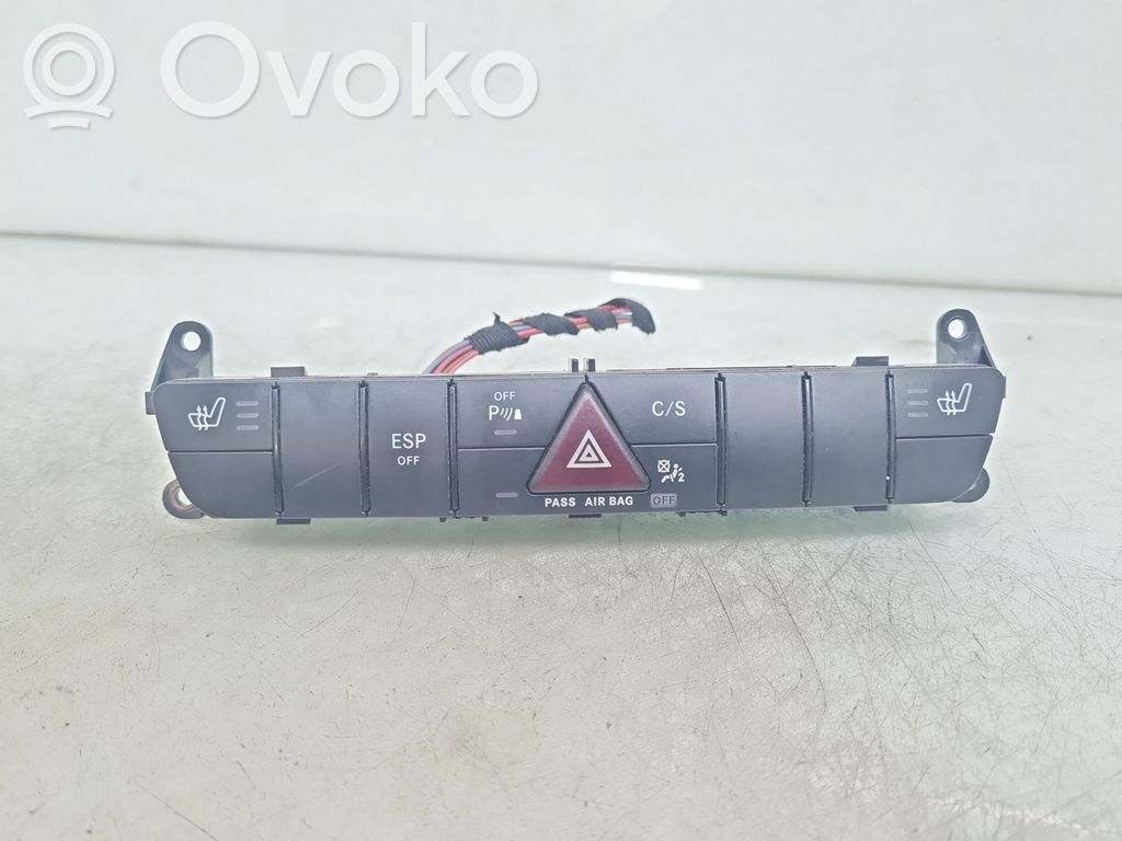 Mercedes-Benz R W251 Interruttore luci di emergenza