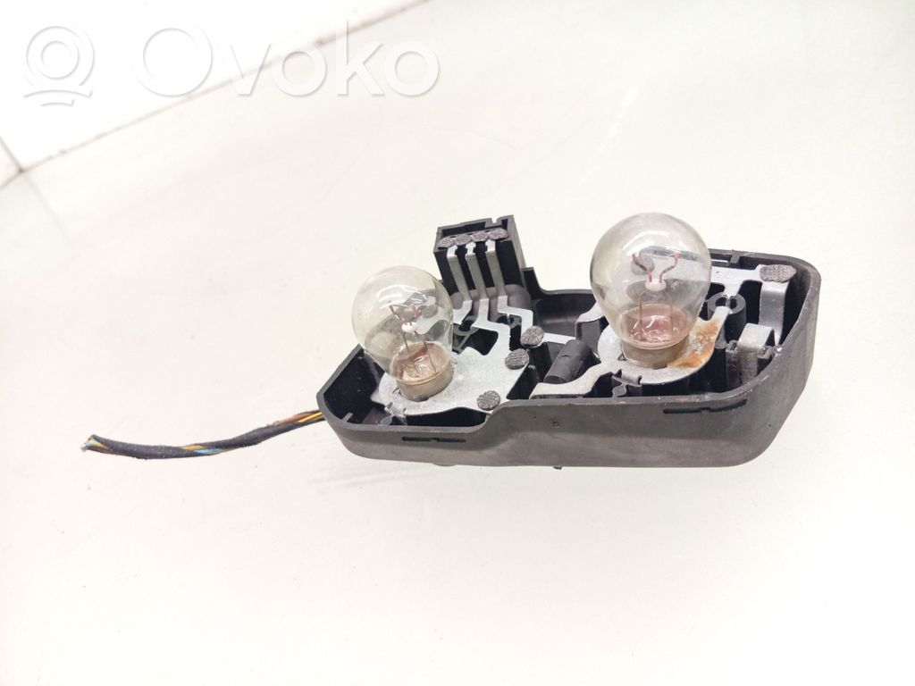 Glühbirnenhalter Heckleuchte   6907937