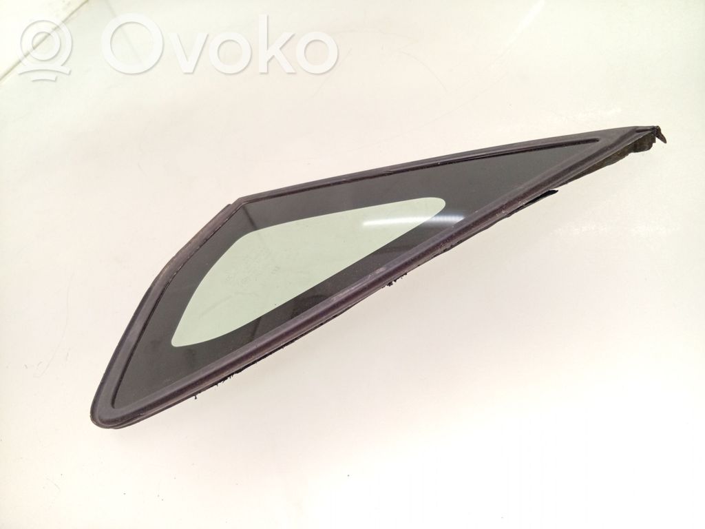 Toyota Prius (NHW20) Fenêtre triangulaire avant / vitre 
