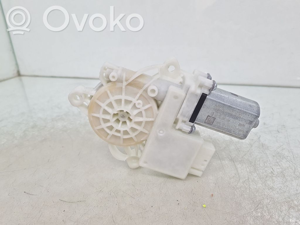 BMW X5 G05 Moteur de lève-vitre de porte avant 