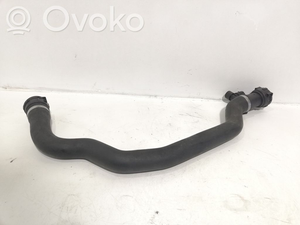 Engine coolant pipe/hose