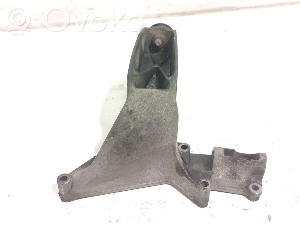BMW 3 E46 Engine mounting bracket 