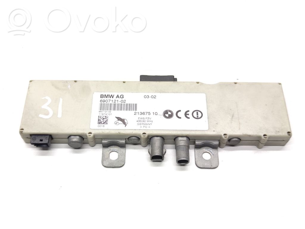 BMW 3 E46 Antenos stiprintuvas 