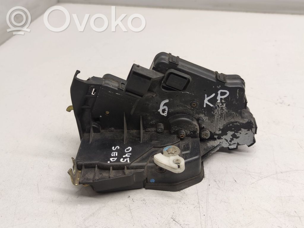 BMW 3 E46 Priekinė durų spyna 