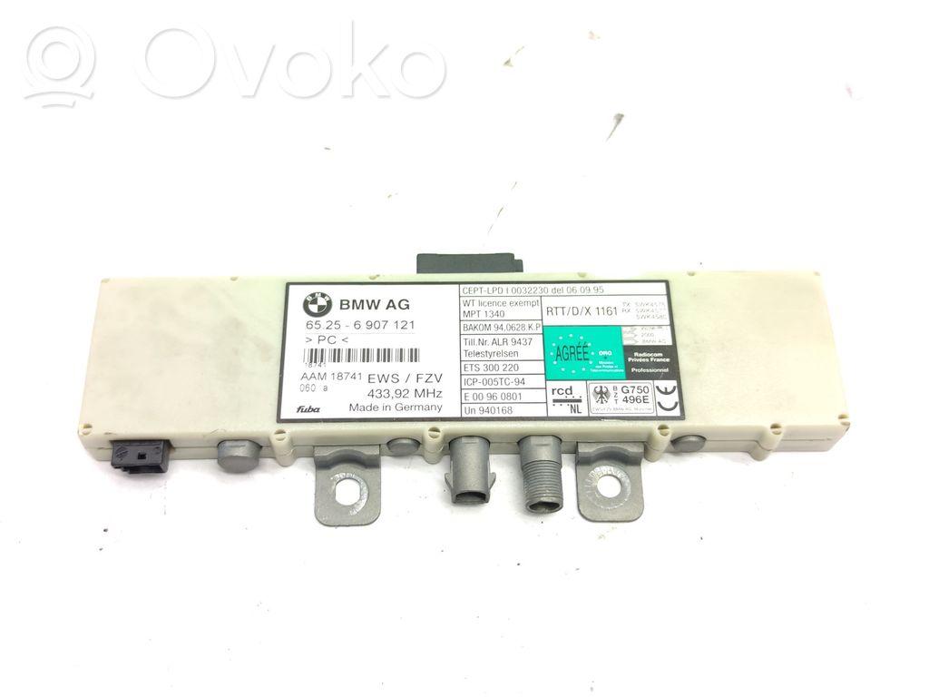 BMW 3 E46 Antenos stiprintuvas 
