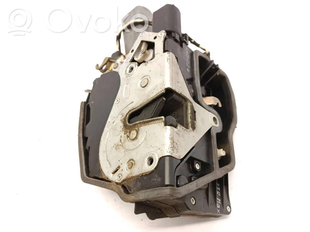 Front door lock   8240572