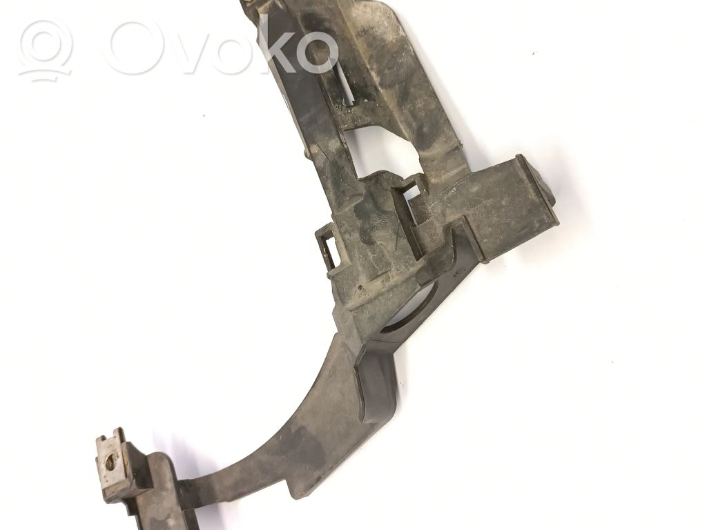 Headlight/headlamp mounting bracket   1301073022
