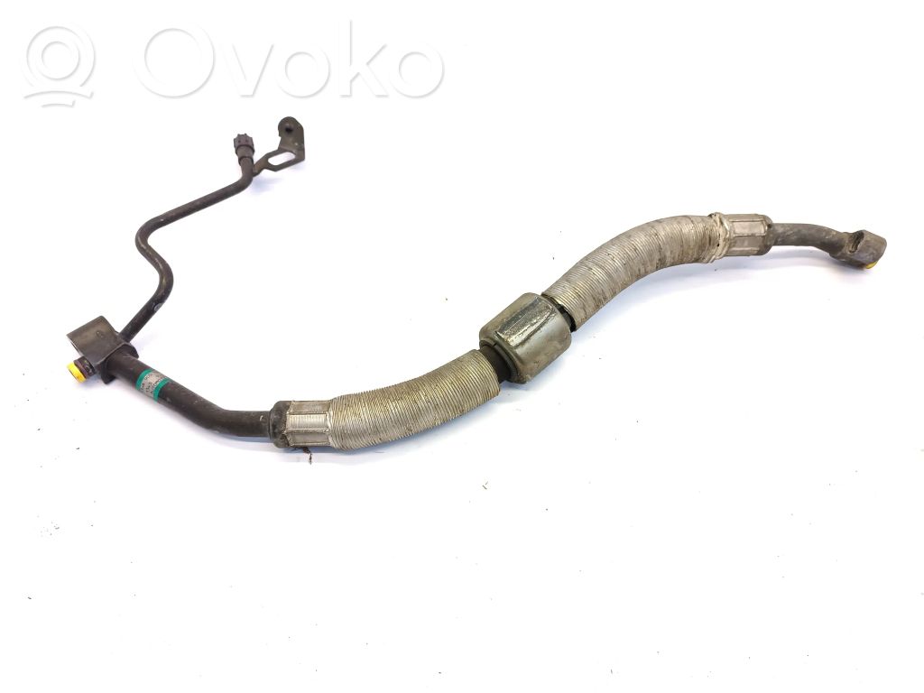 BMW 3 E46 Ilmastointilaitteen putki (A/C) 
