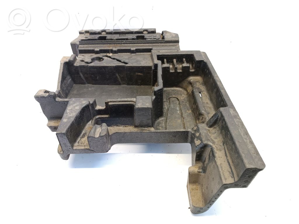 BMW X3 E83 Tool box 