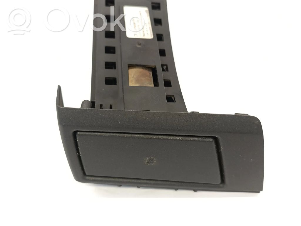 Cup holder   3402390