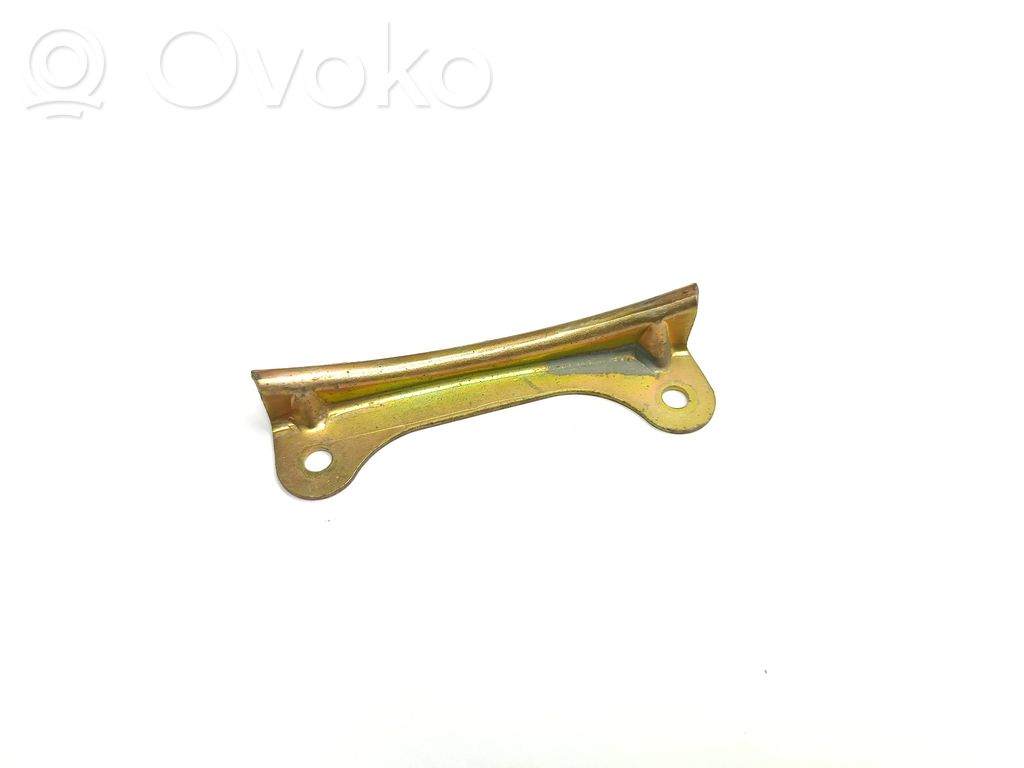 BMW 3 E30 Takavalon osa 