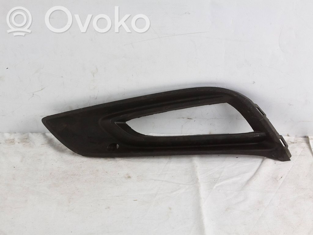 Opel Astra K Etusumuvalon ritilä 