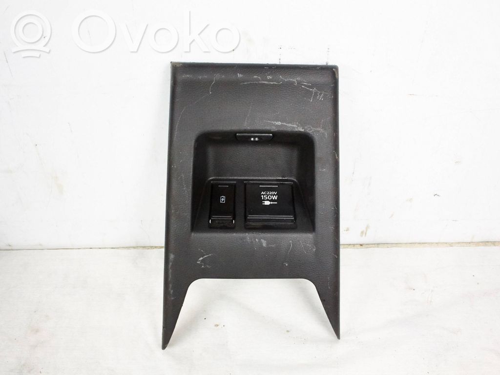 Mitsubishi Outlander Enchufe conector USB 