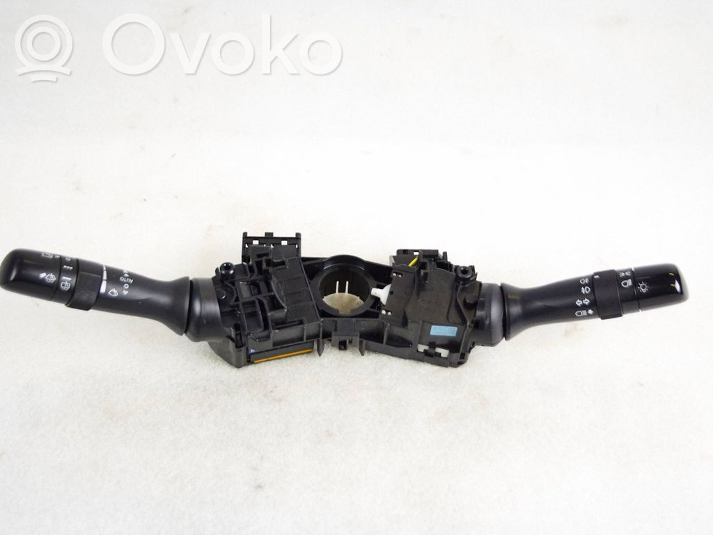 Toyota RAV 4 (XA30) Wiper turn signal indicator stalk/switch 