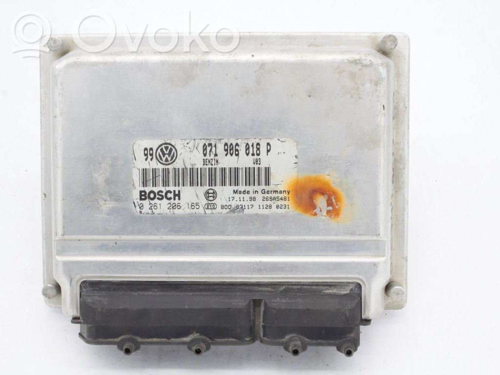 Volkswagen PASSAT B5 Engine control unit/module 