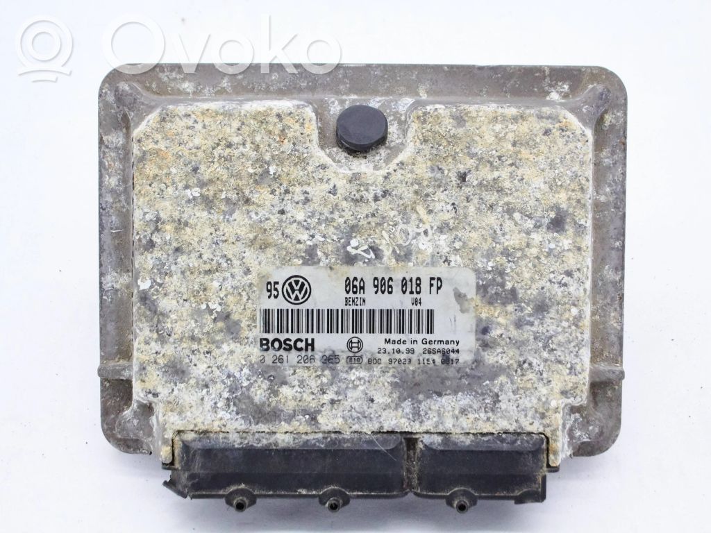 Volkswagen Golf IV Engine control unit/module 