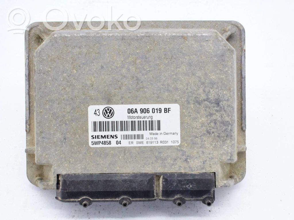 Volkswagen Golf IV Engine control unit/module 