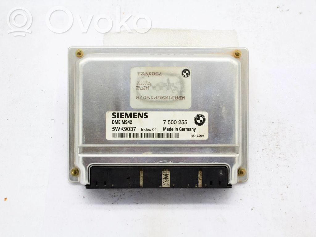 BMW 5 E39 Engine control unit/module 