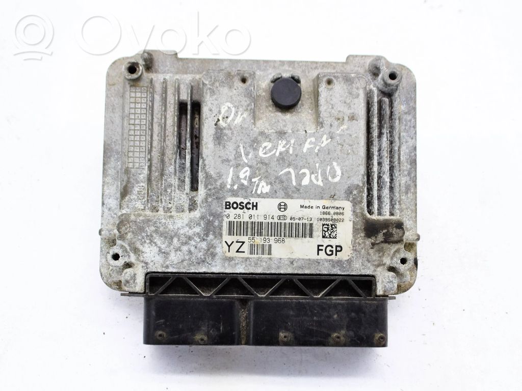 Opel Vectra C Engine control unit/module 