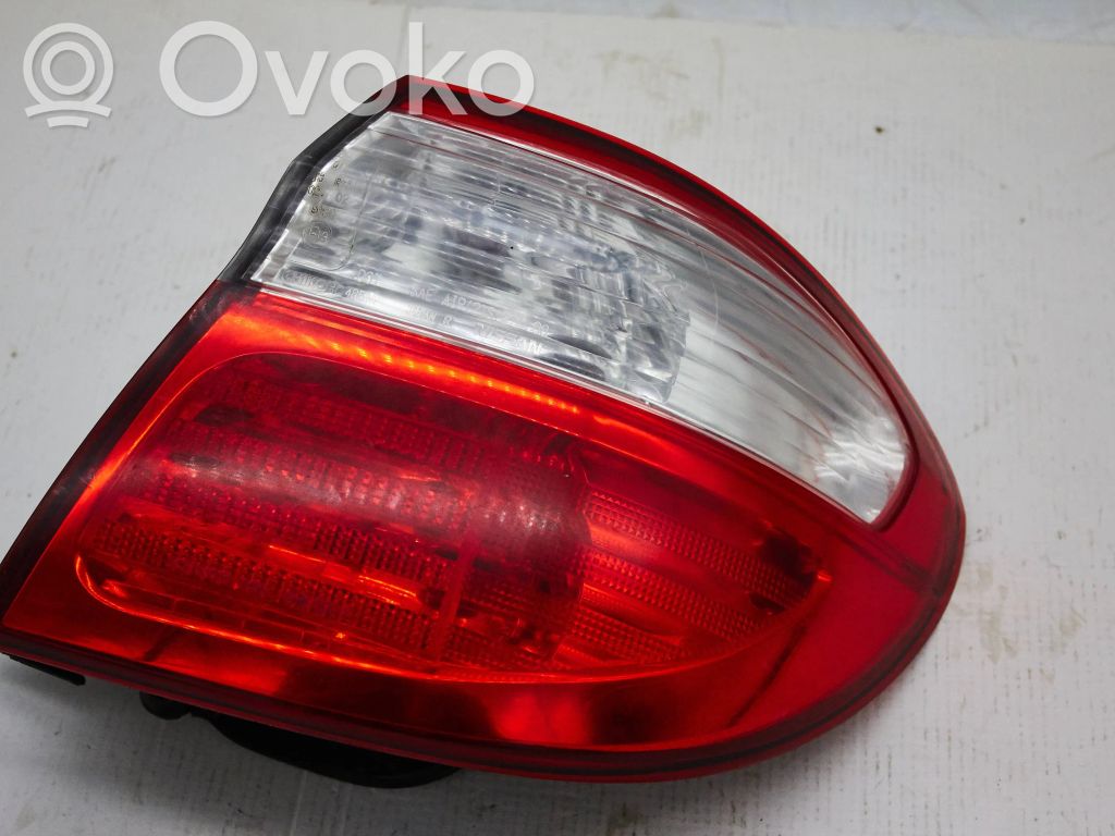 Nissan Maxima Lampă spate în caroserie 