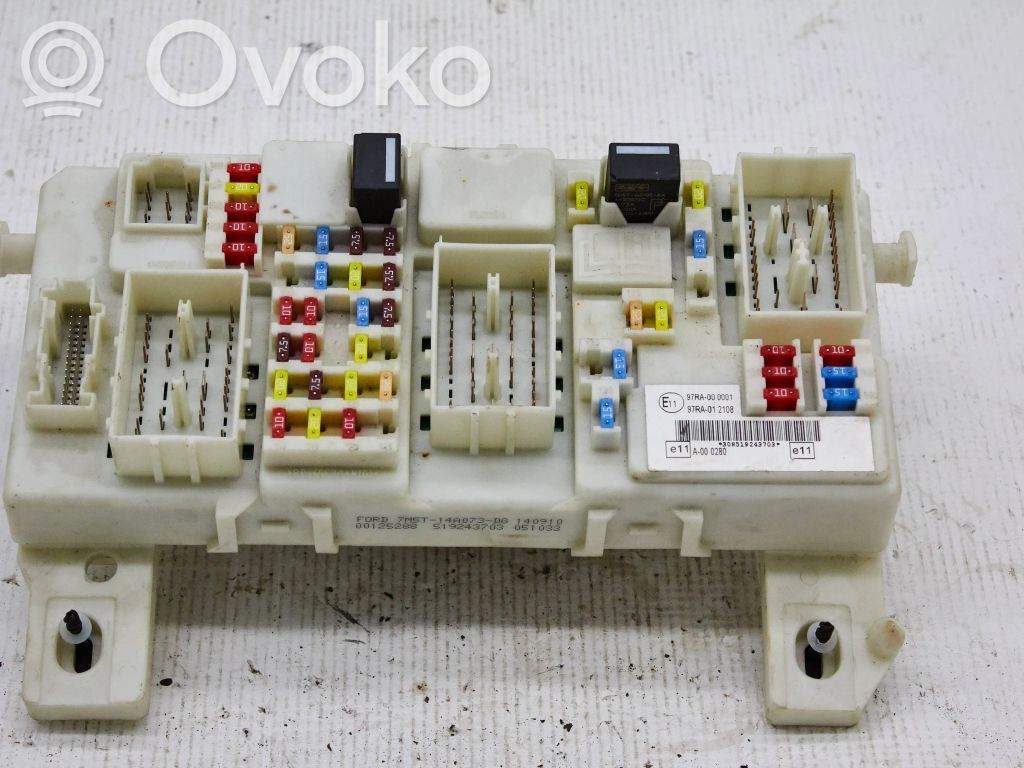 Módulo de fusible   7M5T14A073DG,8M5T14014
