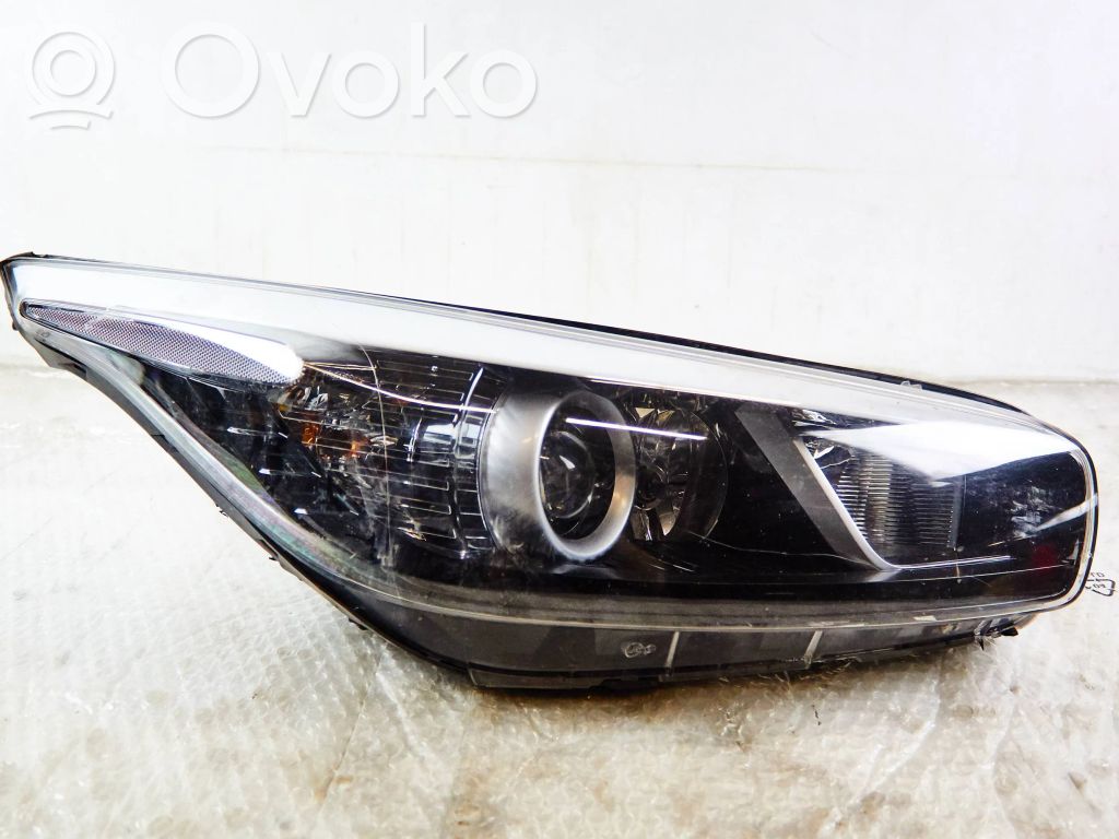 KIA Ceed Headlight/headlamp 