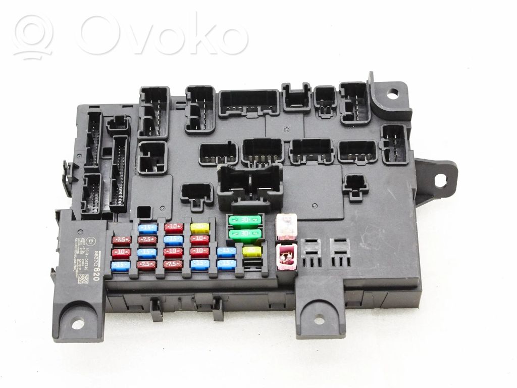 Módulo de fusible   8637C620,10R057749