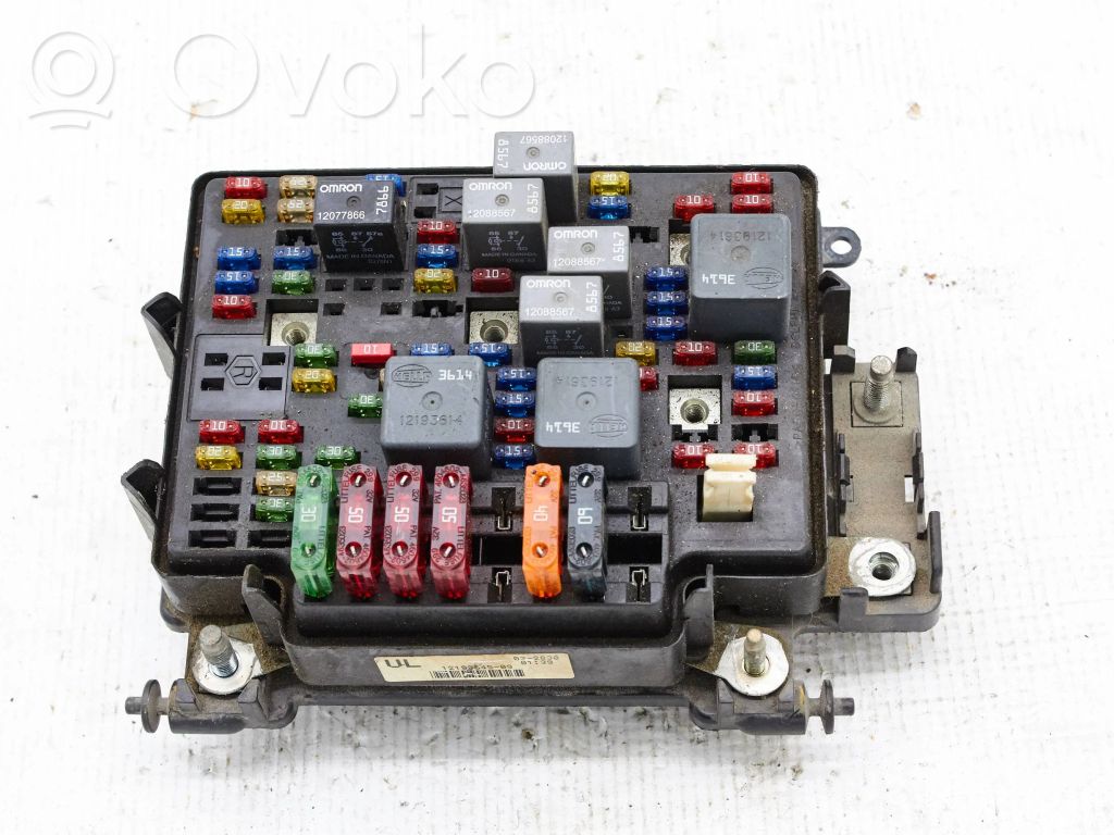 Cadillac Escalade Sulakemoduuli 