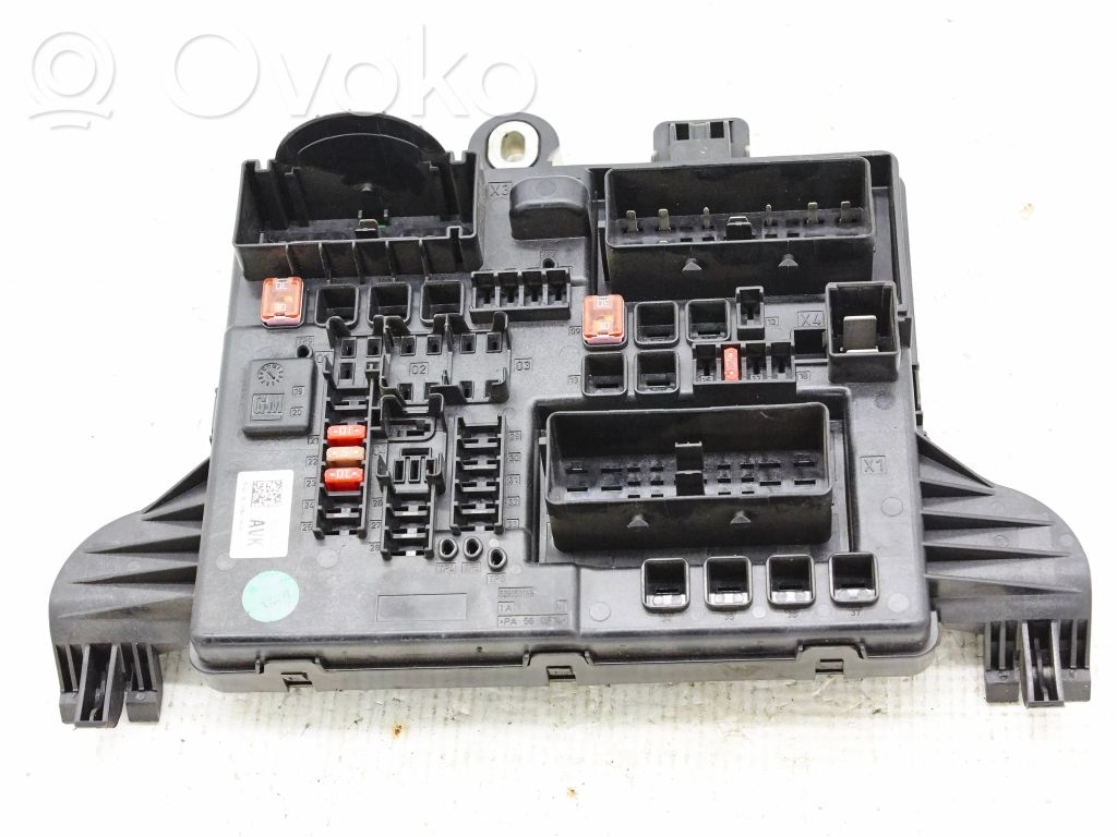 Opel Insignia A Módulo de fusible 