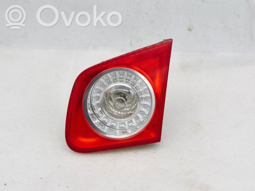 Volkswagen Jetta V Luci posteriori del portellone del bagagliaio 