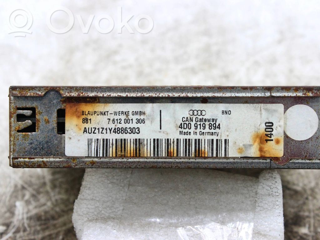 Audi A8 S8 D2 4D GPS navigation control unit/module 