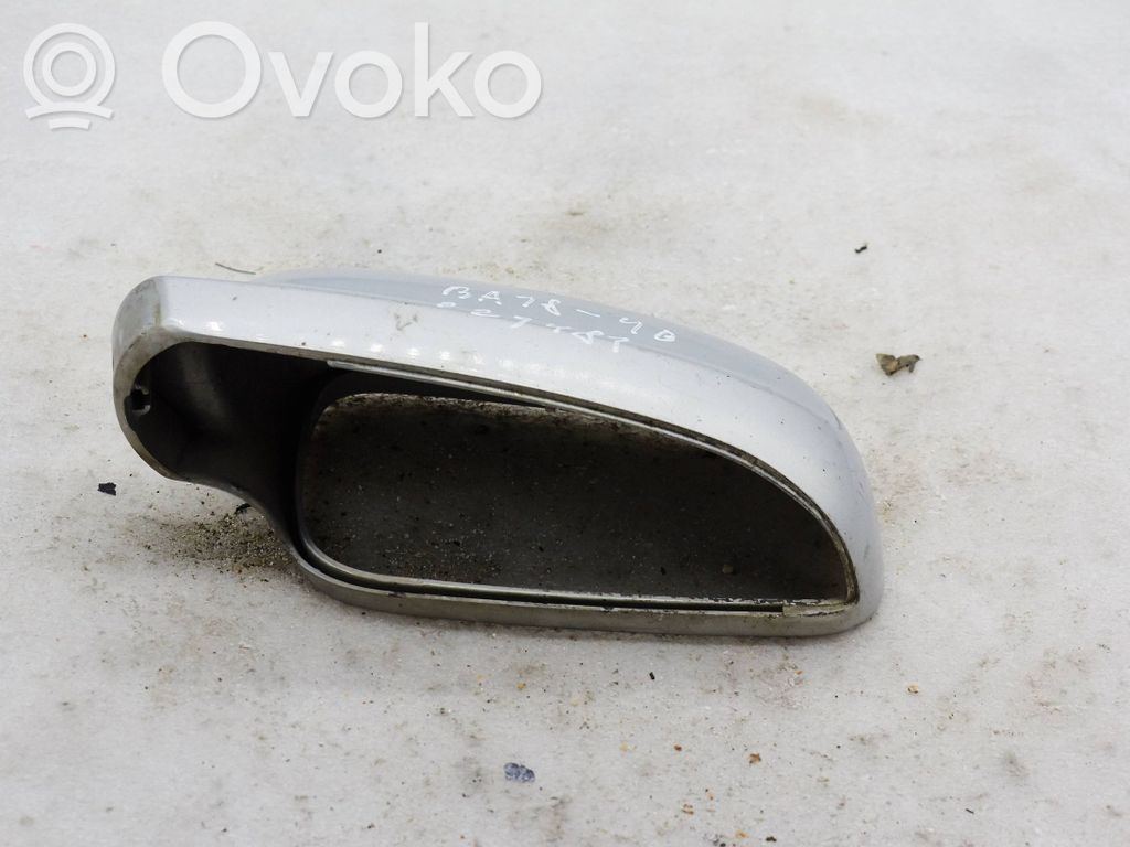 Volkswagen PASSAT B5 Moldura protectora de plástico del espejo lateral 