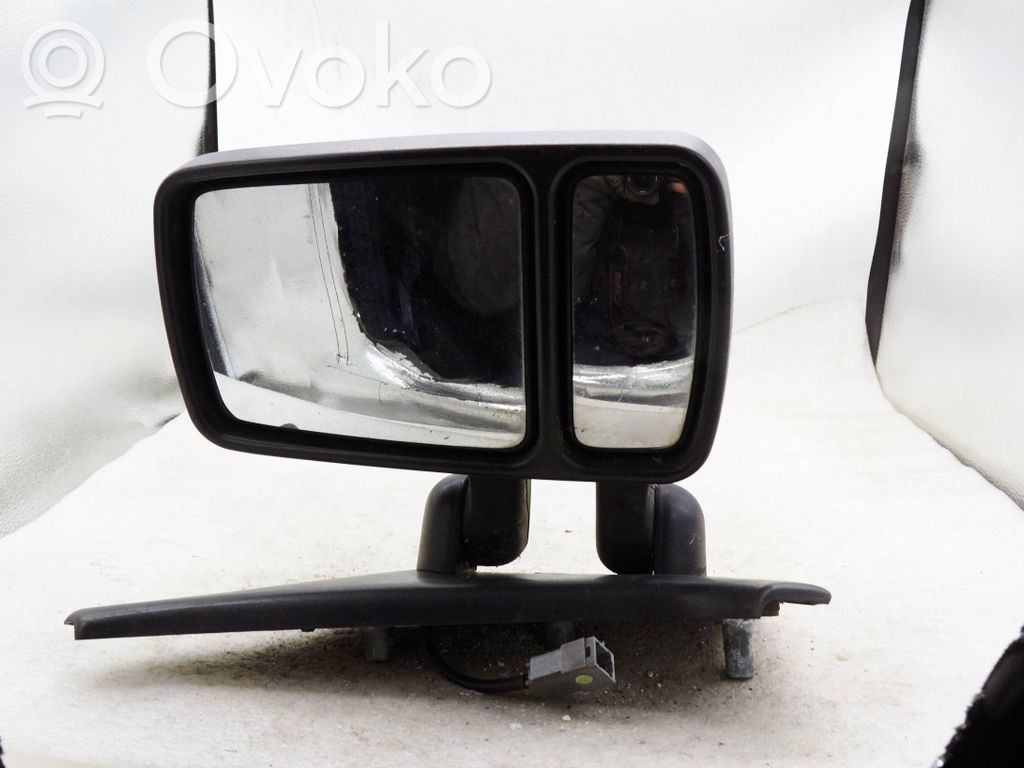 Front door electric wing mirror   E2017006