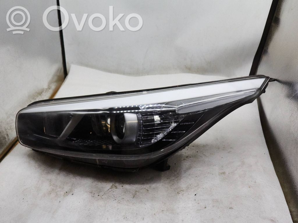 KIA Ceed Headlight/headlamp 