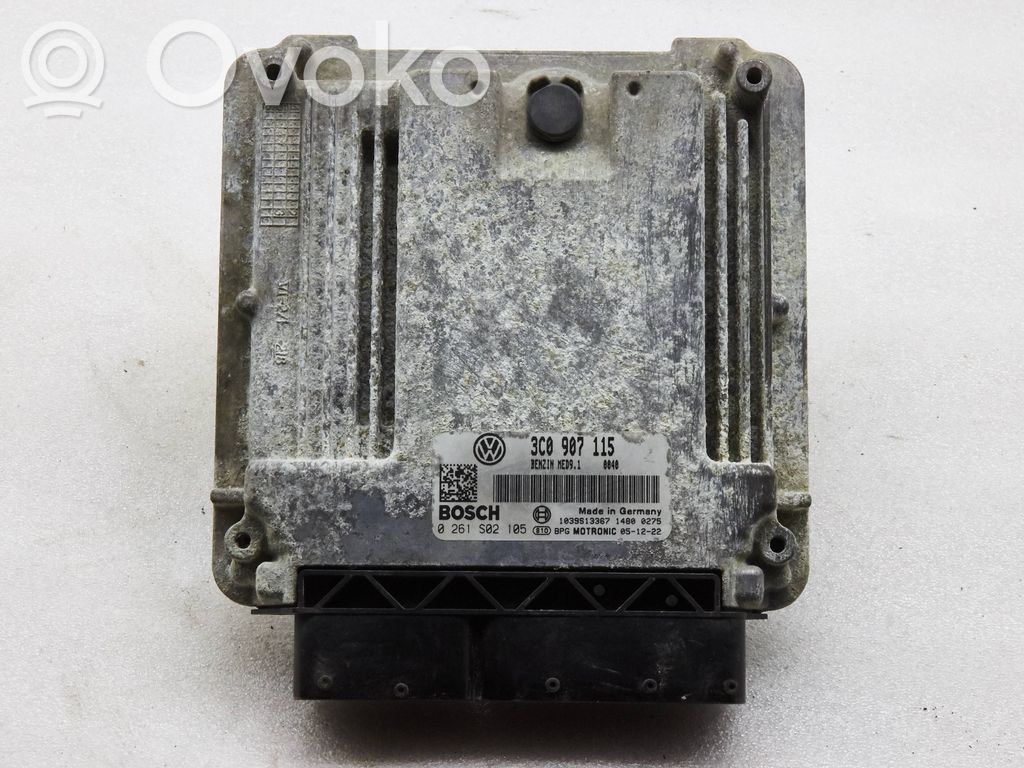 Volkswagen PASSAT B6 Engine control unit/module 