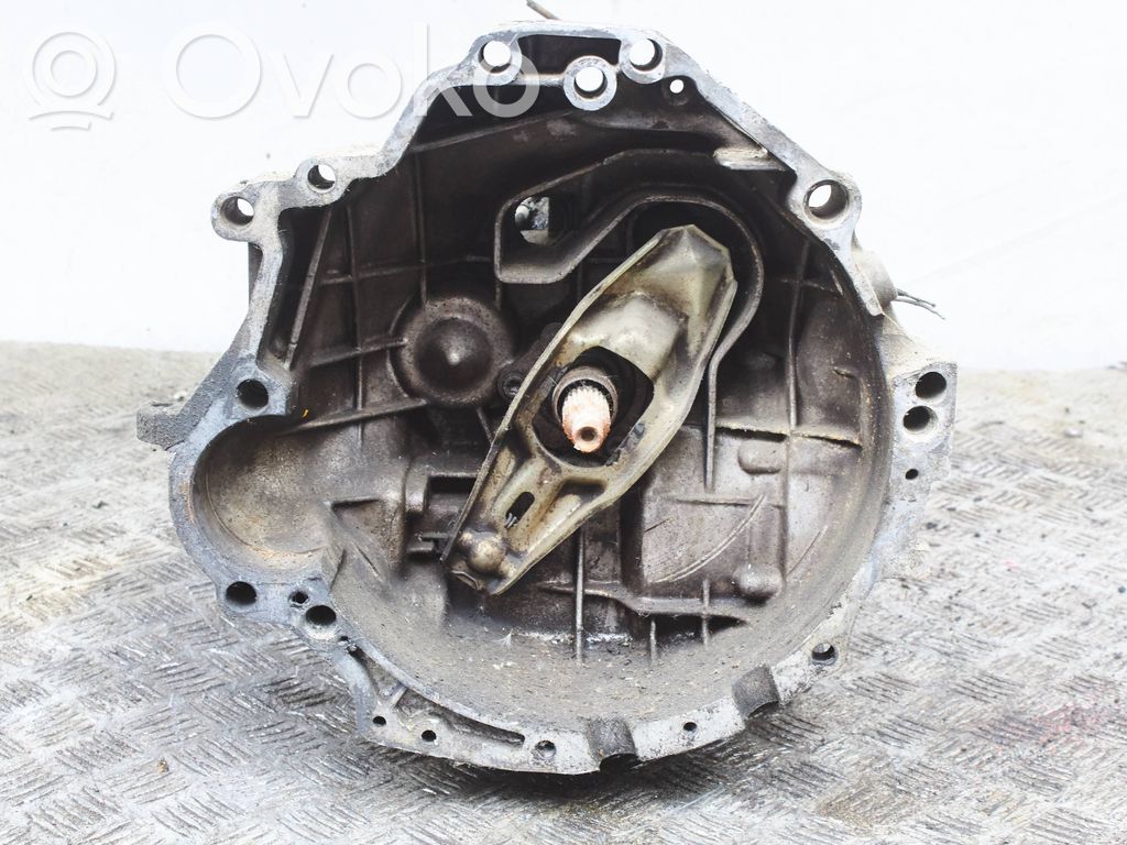 Audi 80 90 B3 Mechaninė 5 pavarų dėžė 