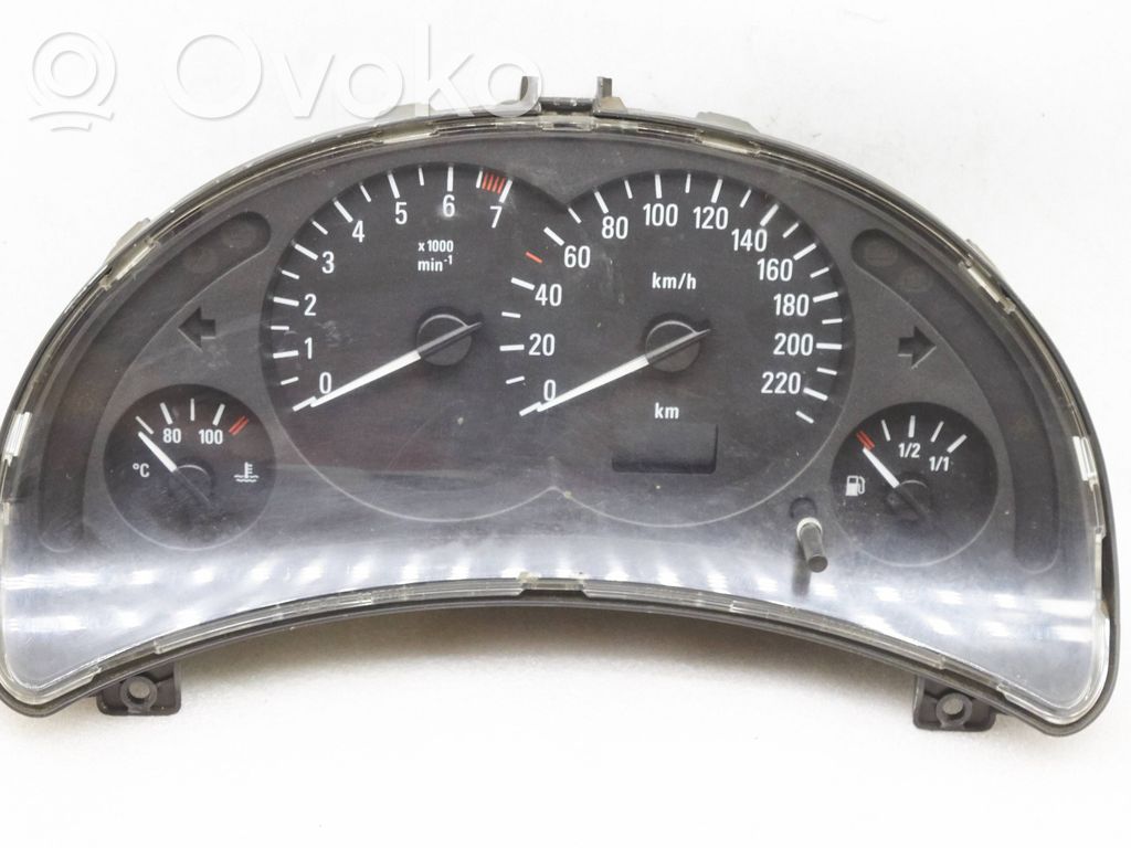 Opel Corsa C Spidometrs (instrumentu panelī) 