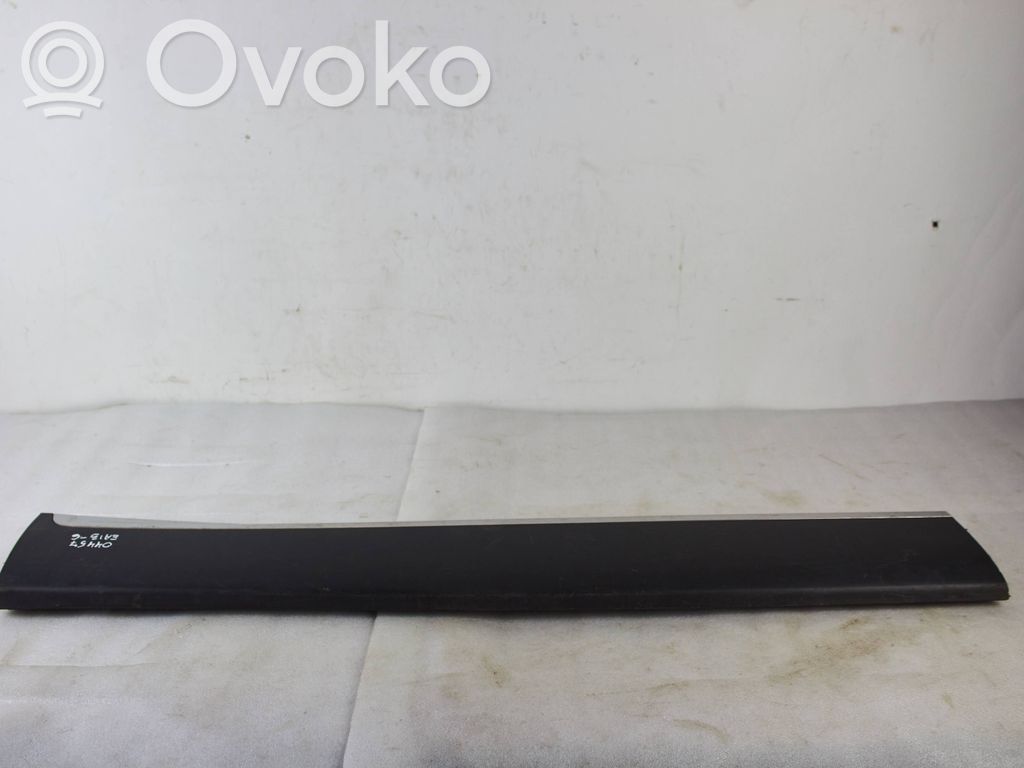 KIA Sorento Rivestimento della portiera anteriore (modanatura) 