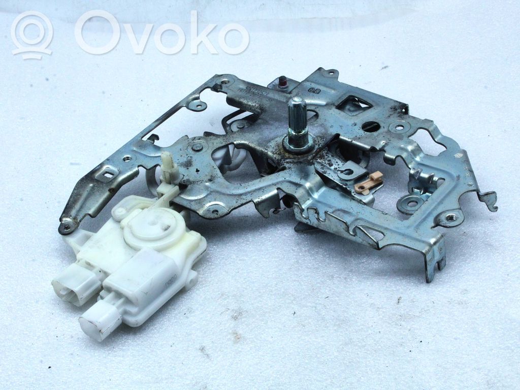 Renault Master III Rear door lock 