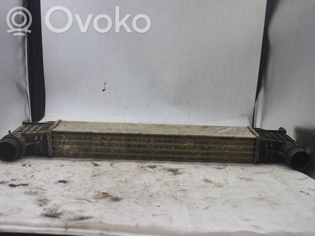 Interkūlerio radiatorius   7M0145805