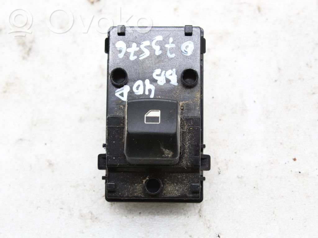 KIA Ceed Electric window control switch 